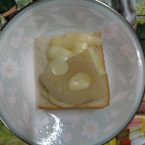 蓮根とクリームチーズのチーズトースト